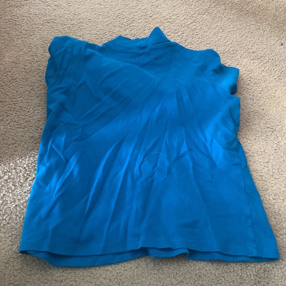 Simple Turtleneck - Picture 4 of 4